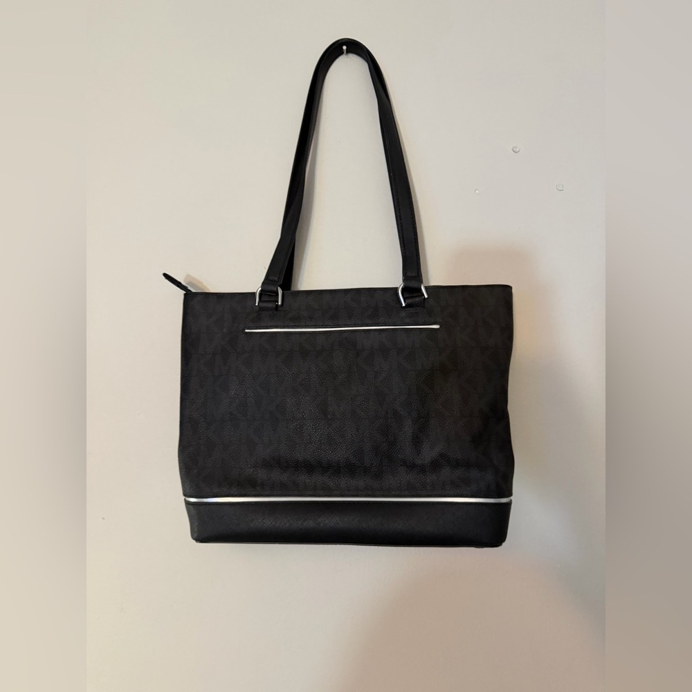 Michael Kors purse - Picture 3 of 5